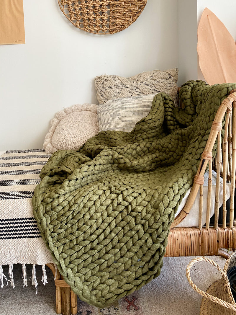 Chunky Knit Throw -Olive