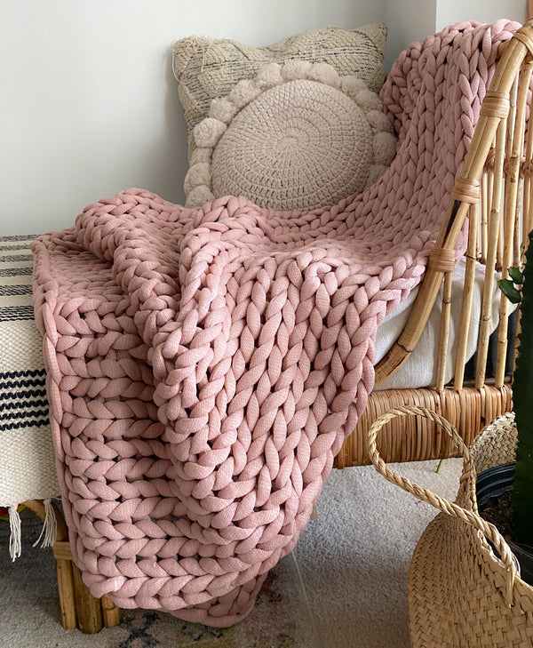 Dusty Rose Chunky Knit Throw